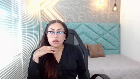 Snapshot of eveline_figeroa chatting on 02-21-25, 07:54 Eveline online show from 02-21-25, 07:54
