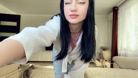 Snapshot of evelinkowski chatting on 02-18-26, 07:04 Sofia online show from 02-18-26, 07:04