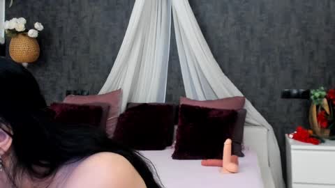 evellynereys online show from 02-05-25, 04:27