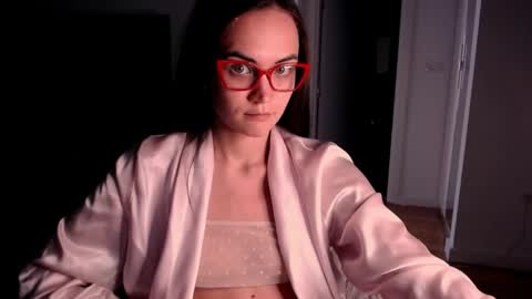 Snapshot of evelyn_gg chatting on 04-23-26, 12:40 Evelyn online show from 04-23-26, 12:40