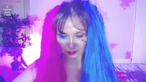 Snapshot of evelyn_mature19 chatting on 10-05-25, 06:50 Juliana online show from 10-05-25, 06:50