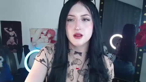 Snapshot of evelyn_sheeran chatting on 04-27-26, 03:04 Julieta online show from 04-27-26, 03:04