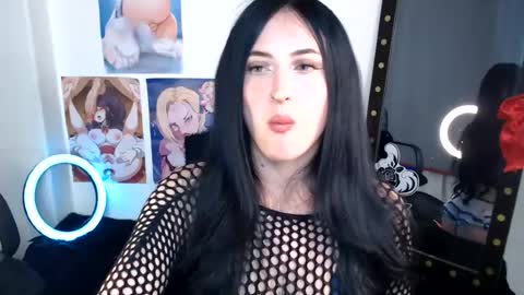 Snapshot of evelyn_sheeran chatting on 07-19-26, 06:06 Julieta online show from 07-19-26, 06:06