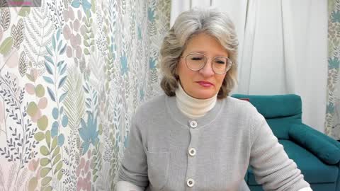 Evelyn online show from 12-04-24, 05:05