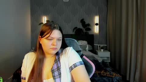 Evelyne Loo online show from 04-28-26, 12:53