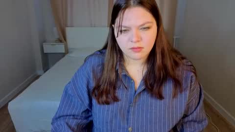 Evelyne Loo online show from 05-07-26, 01:00