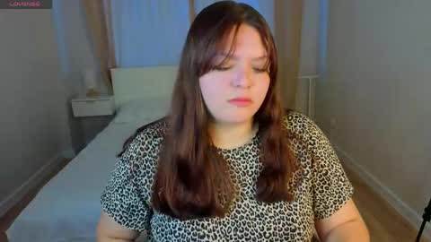 Evelyne Loo online show from 05-10-26, 01:22