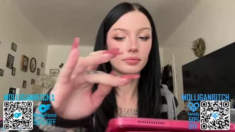 Evelyn online show from 04-29-26, 09:32