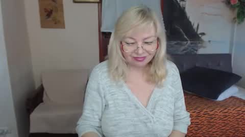 BarbaraBlondy online show from 11-20-25, 09:20