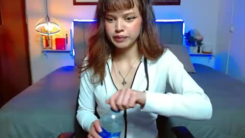 Snapshot of evelynn_fox_ chatting on 07-02-26, 08:15 evelynn_fox_ online show from 07-02-26, 08:15