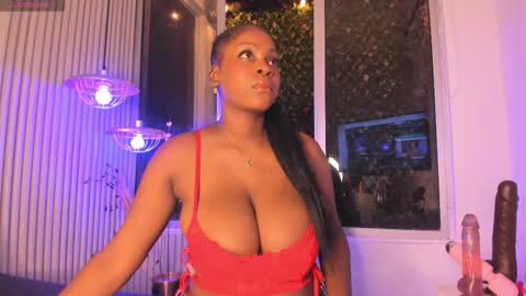 EvelynZoee online show from 10-10-25, 03:27