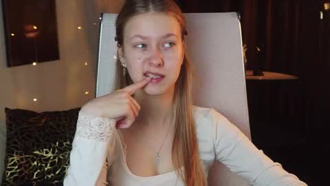 Snapshot of evemundie chatting on 04-18-26, 06:39 Eve online show from 04-18-26, 06:39