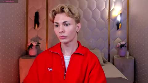 Snapshot of even_vrot chatting on 11-26-25, 07:48 Even online show from 11-26-25, 07:48