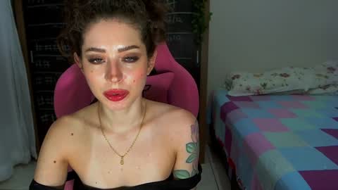 Snapshot of eveonly chatting on 12-18-24, 11:51 eveonly online show from 12-18-24, 11:51