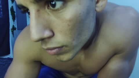 Snapshot of evessinn chatting on 11-08-25, 09:02 luis online show from 11-08-25, 09:02