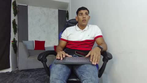 Snapshot of evessinn chatting on 11-29-25, 10:13 luis online show from 11-29-25, 10:13