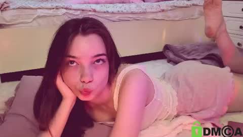 Snapshot of evi_brook chatting on 07-18-26, 10:52 evi_brook online show from 07-18-26, 10:52