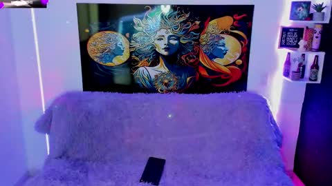 Snapshot of evie99_ chatting on 02-19-25, 06:21 Evie99  online show from 02-19-25, 06:21