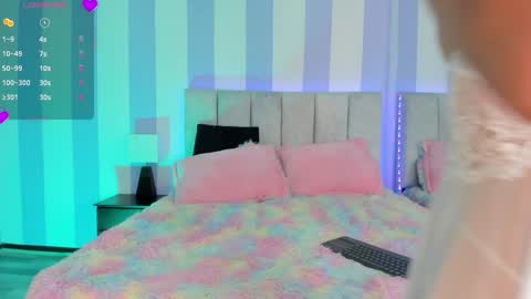 Snapshot of evie_clark_ chatting on 12-14-24, 05:14 My name is Evie nice to meet you really get to know me better private is open online show from 12-14-24, 05:14