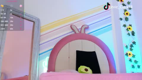 Snapshot of evie_clark_ chatting on 02-24-25, 03:20 My name is Evie nice to meet you really get to know me better private is open online show from 02-24-25, 03:20