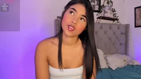 Snapshot of evieh1_ chatting on 12-03-25, 04:27 Ivi Alejandra online show from 12-03-25, 04:27