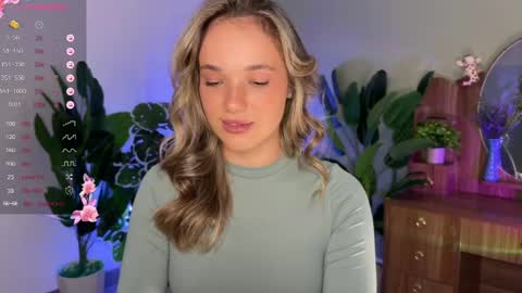 Snapshot of evielina chatting on 05-03-26, 12:05 evielina online show from 05-03-26, 12:05