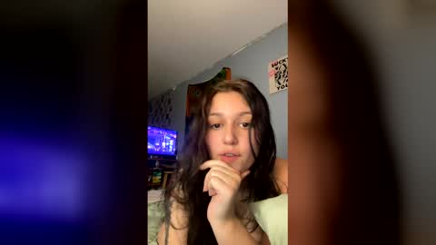 eviesins_xo online show from 12-22-25, 04:20