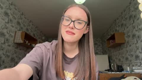 Chloe online show from 04-27-26, 11:19