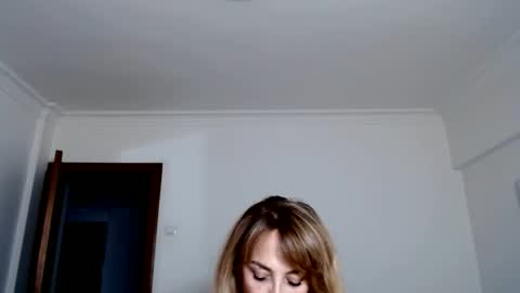 Snapshot of evolett chatting on 06-03-26, 02:33 ONLYFANS There are legends that in this room all your wishes can come true Private is Open online show from 06-03-26, 02:33