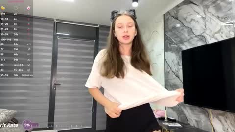 Eva online show from 10-19-25, 03:12