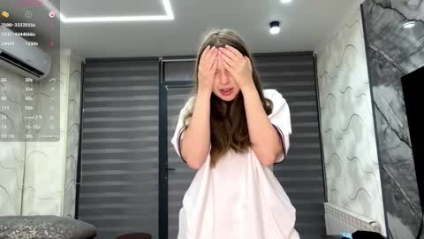 Eva online show from 10-26-25, 05:24