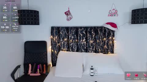 evvaa_moon online show from 12-18-25, 12:22