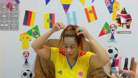 Snapshot of evvaa_moon chatting on 06-23-26, 12:36 evvaa_moon online show from 06-23-26, 12:36