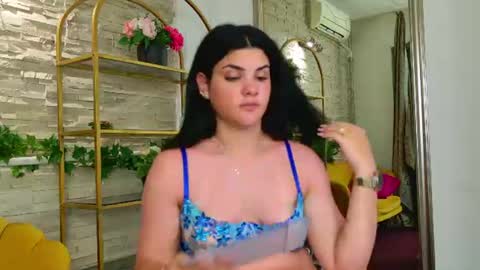 Snapshot of evvamonroe chatting on 06-18-26, 06:56 Evva online show from 06-18-26, 06:56