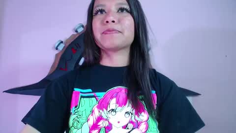 Snapshot of evybubbles_ chatting on 10-26-25, 12:05 Im Evy online show from 10-26-25, 12:05