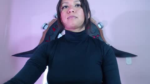 Snapshot of evybubbles_ chatting on 11-10-25, 02:27 Im Evy online show from 11-10-25, 02:27