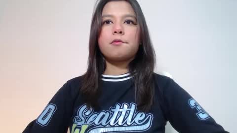 Snapshot of evybubbles_ chatting on 01-13-26, 06:02 Im Evy online show from 01-13-26, 06:02