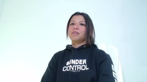 Snapshot of evybubbles_ chatting on 02-01-26, 07:40 Im Evy online show from 02-01-26, 07:40