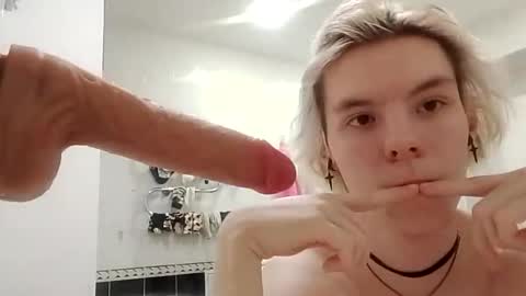 Snapshot of ex1dra06 chatting on 04-01-26, 06:36 Essa online show from 04-01-26, 06:36