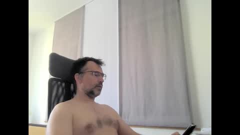 Snapshot of exhibit77 chatting on 06-11-26, 06:55 exhibit77 online show from 06-11-26, 06:55
