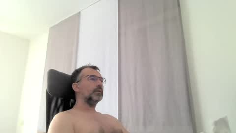 Snapshot of exhibit77 chatting on 07-22-26, 06:27 exhibit77 online show from 07-22-26, 06:27