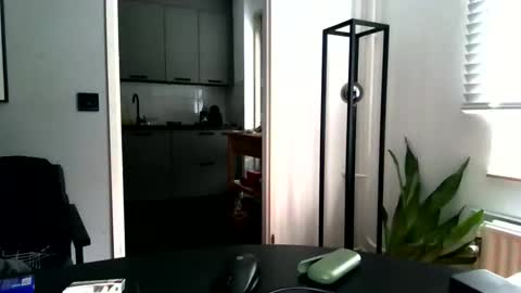 Snapshot of exibist79 chatting on 12-18-25, 09:26 exibist79 online show from 12-18-25, 09:26