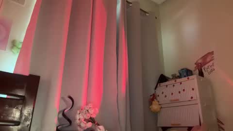 Snapshot of exoo_exoo_07 chatting on 02-02-26, 02:54 Angela online show from 02-02-26, 02:54