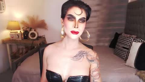 Snapshot of exotic_cassy chatting on 05-06-26, 09:53 cassie online show from 05-06-26, 09:53