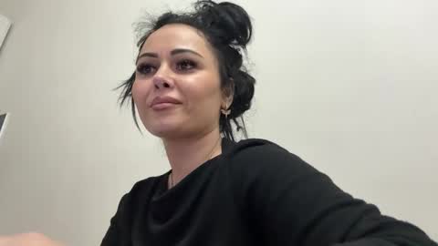 Snapshot of exotic_roulette chatting on 12-15-25, 05:50 exotic_roulette online show from 12-15-25, 05:50