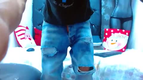 Snapshot of exotichot_couple chatting on 12-28-24, 02:54 exotichot_couple online show from 12-28-24, 02:54