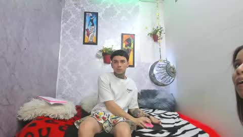 Snapshot of exotichot_couple chatting on 11-14-25, 11:57 exotichot_couple online show from 11-14-25, 11:57