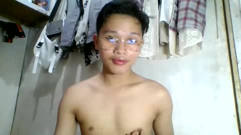 Snapshot of exotichugecock chatting on 12-29-24, 10:45 Jan online show from 12-29-24, 10:45