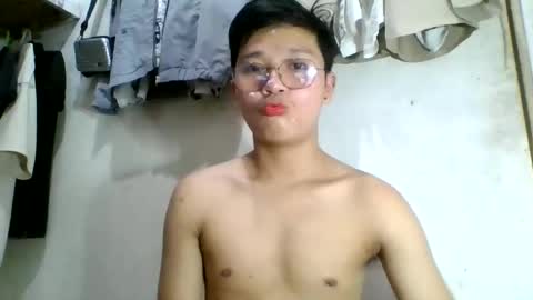 Snapshot of exotichugecock chatting on 01-26-25, 08:23 Jan online show from 01-26-25, 08:23