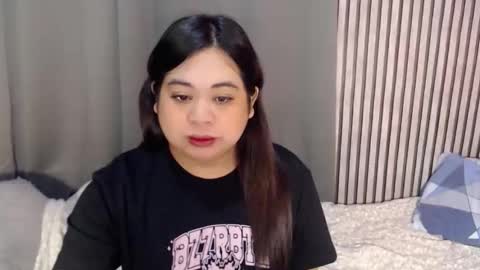 Snapshot of exoticpinayx chatting on 09-21-25, 01:18 SHANTAL MARIE online show from 09-21-25, 01:18